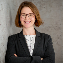 Dr. Julia Frey