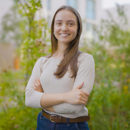 Laísa Zych Langhinoti