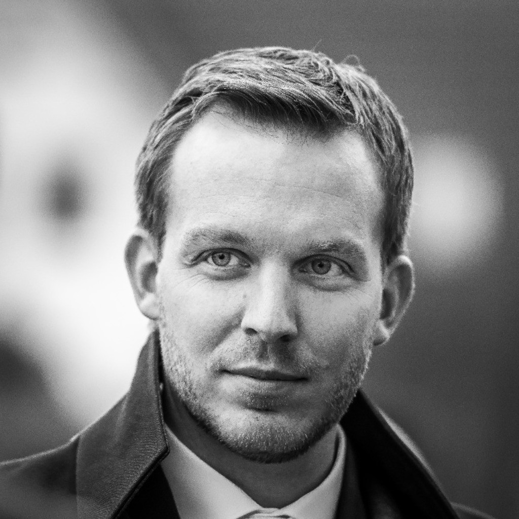 J. Thomas Adrian Eigentümer/Owner Hotel Villa Meeresgruss XING