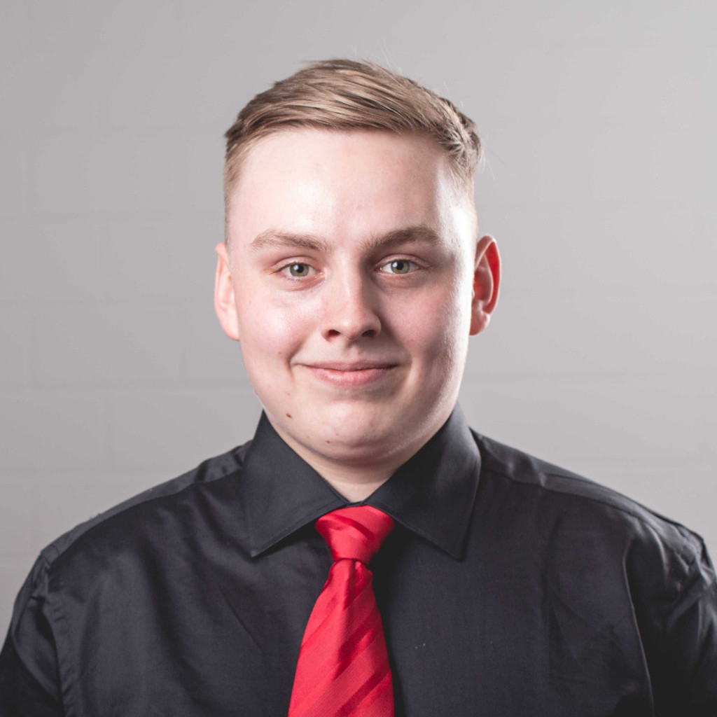 Chris Rummel Berufsmatura Wirtschaft & Dienstleistung Minerva Aarau