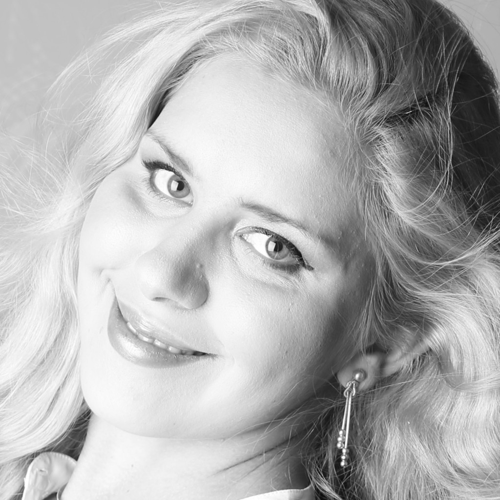 Nataliya Alashkevich Internationaler Vertriebsleiterin R.O.N.A.X e