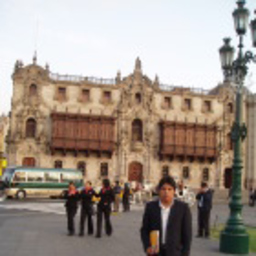 Washington Valencia Huallparimachi