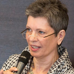 Dr. Gudrun Doering-Striening