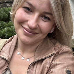 Nadine Dumke