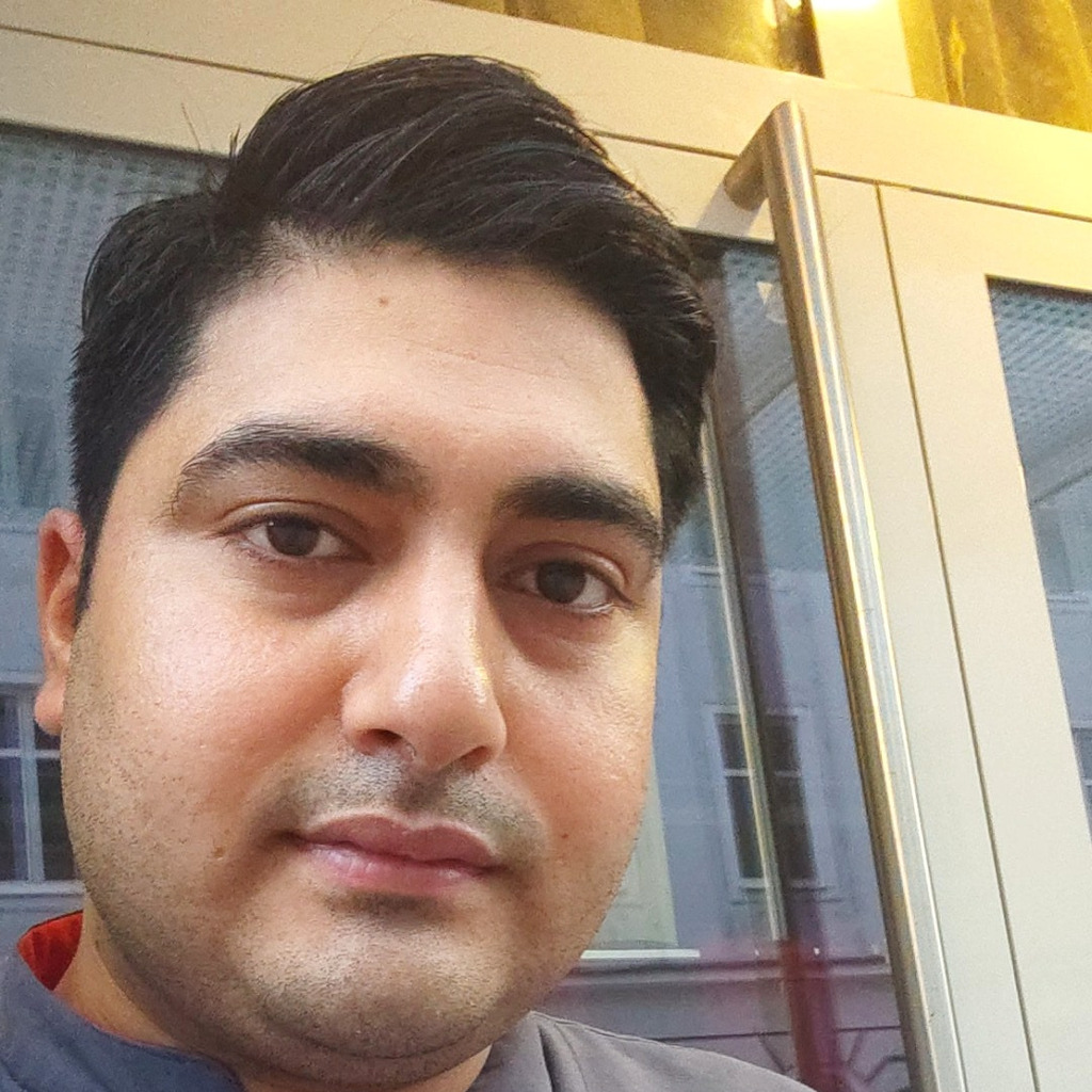 Virender Kumar Iam working in restaurant as chef Volksgarten Straße