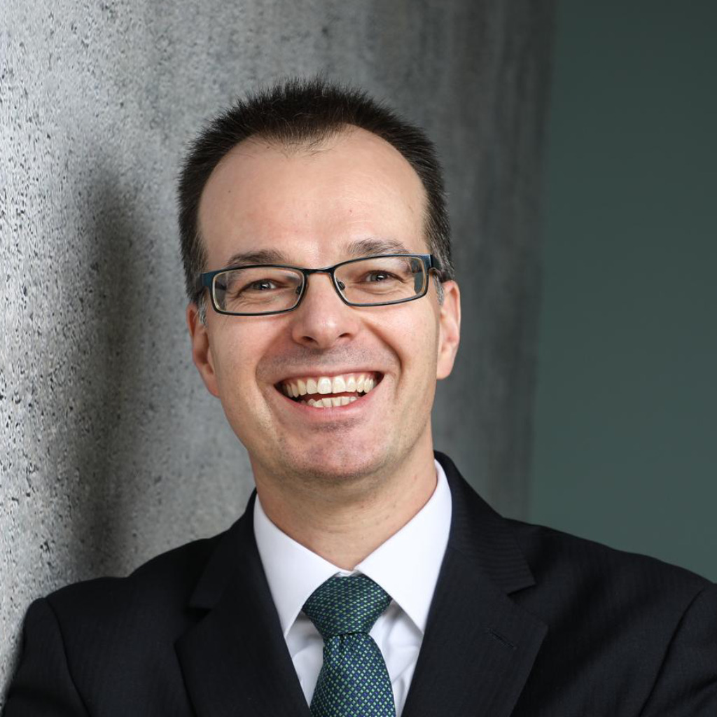 Dr. Alexander Henke Senior Medical Affairs Manager Oncology