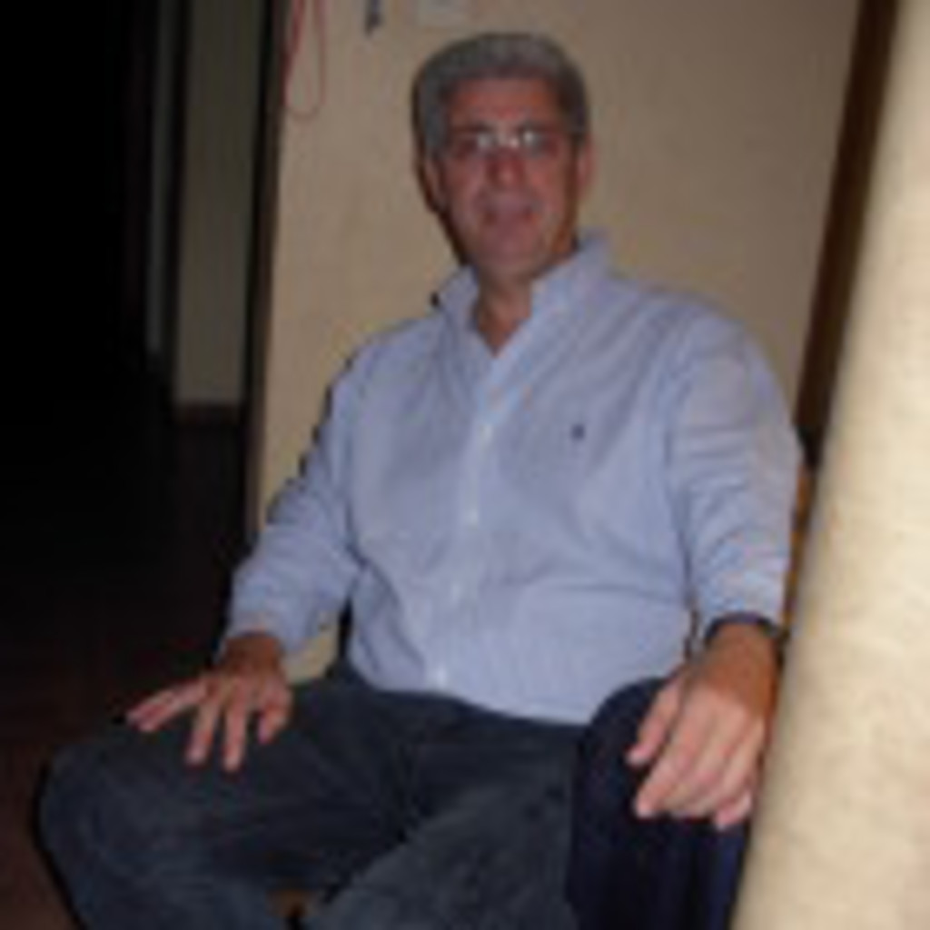 Alfredo Reyes Abogado Senior Estudio Jurídico XING