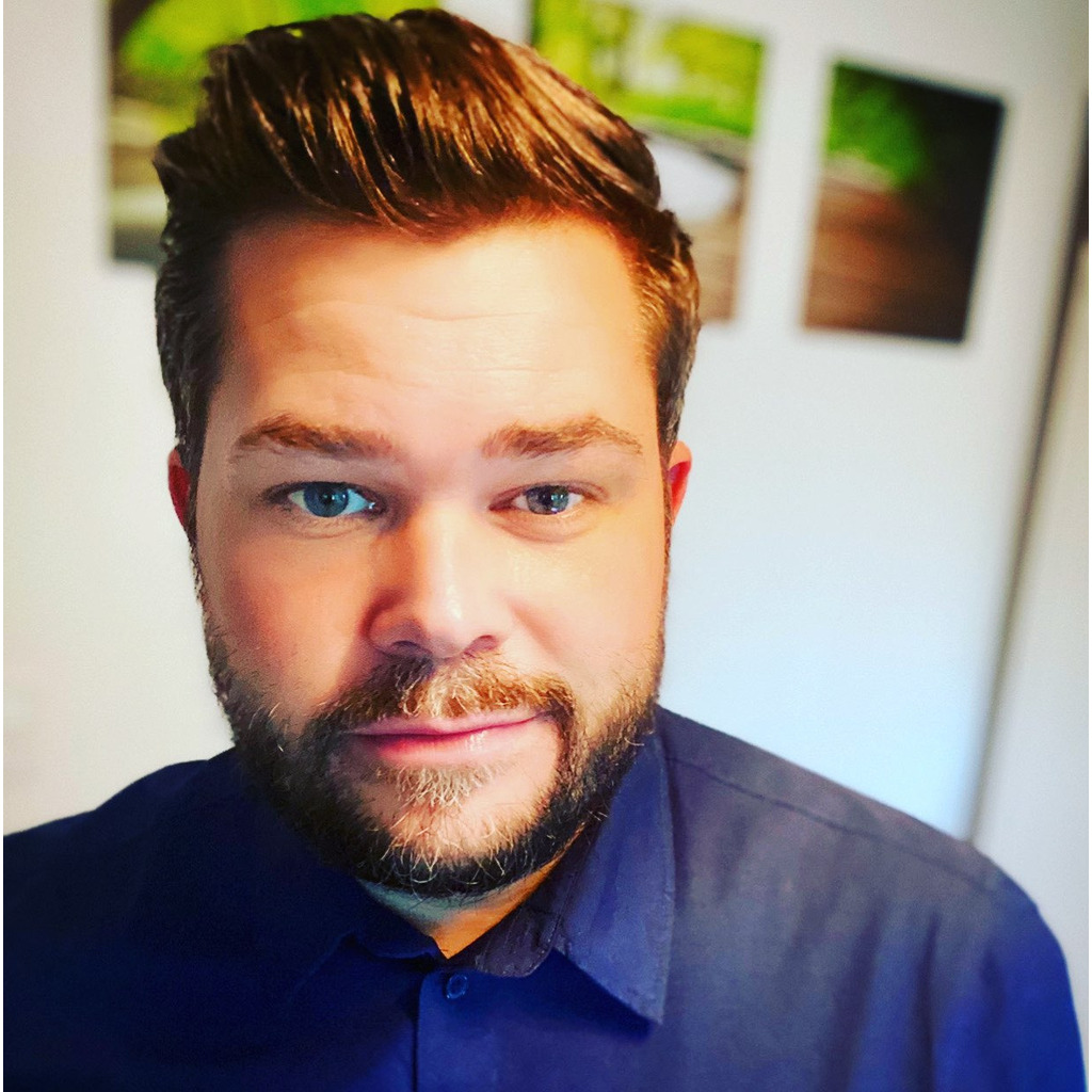 Stefan Gantner Service Manager Engagement Platforms MercedesBenz