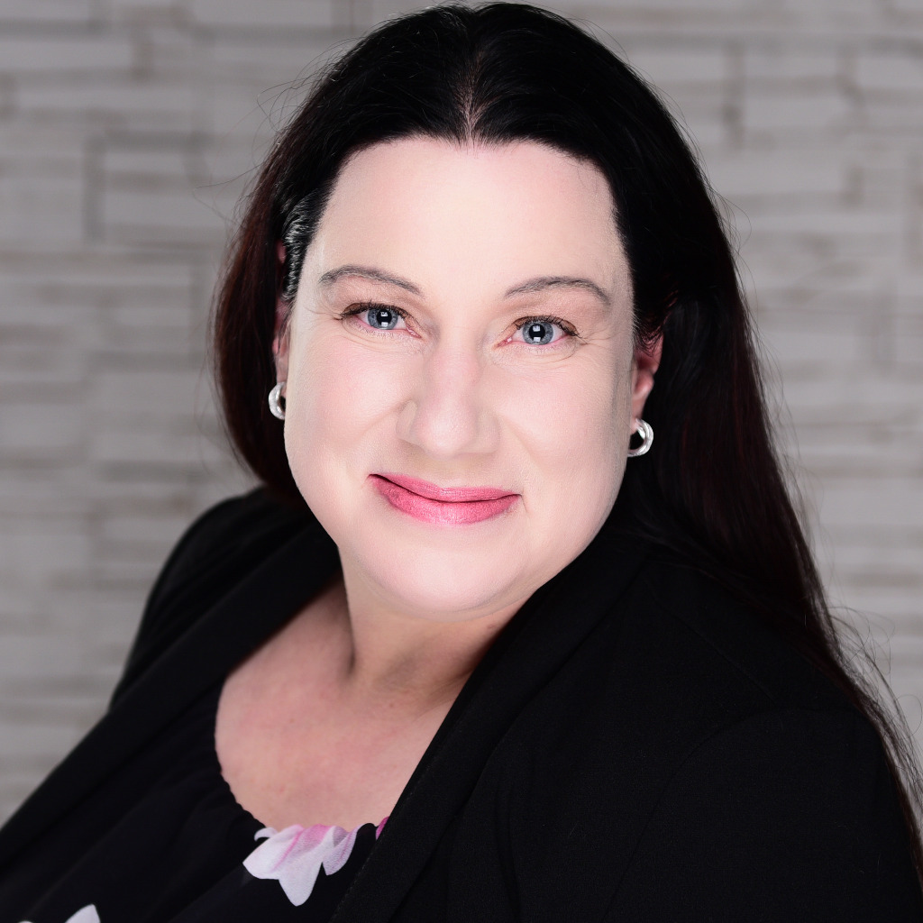 catrin-stegmann-area-manager-amazon-logistics-xing