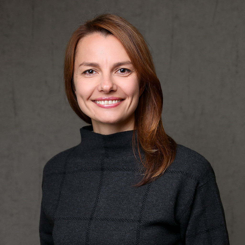 Dipl.Ing. Oksana Rakosy Dipl.Ing. der Bekleidungsindustrie WALANT