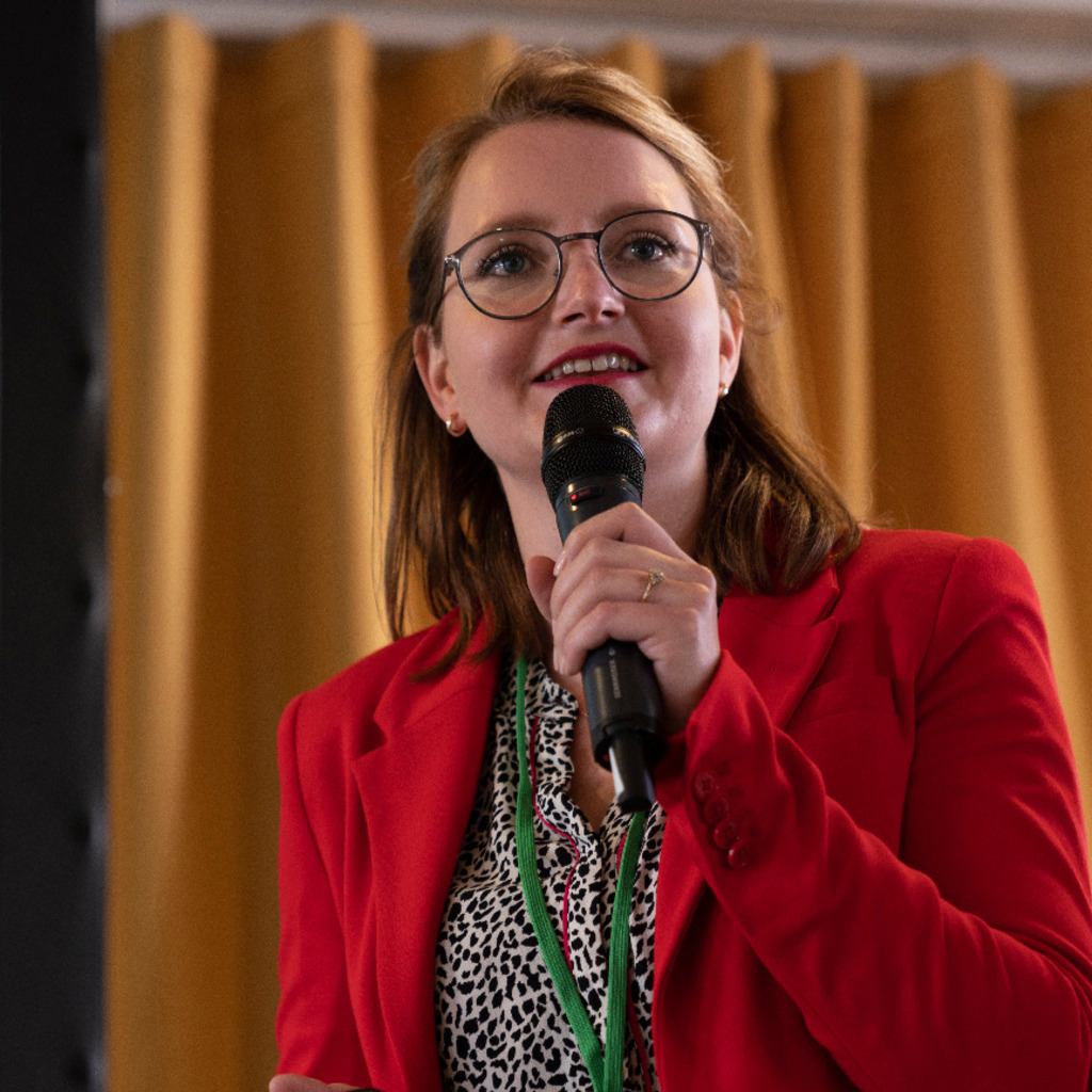 Roxanne Ingmanns Direktorin LAND Germany GmbH XING