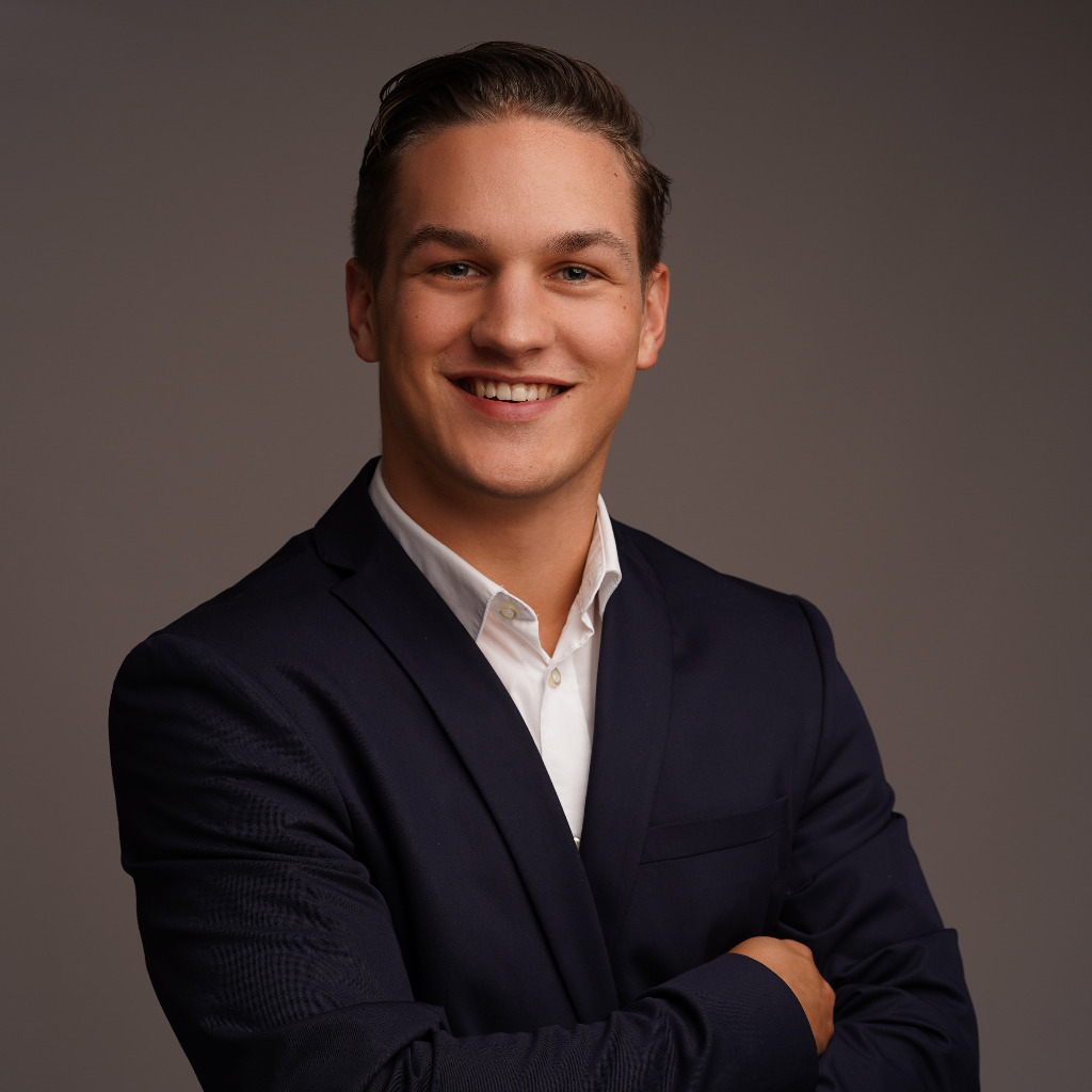 Julius Pfirmann Sales Management Assistant Marine & Industry RENK