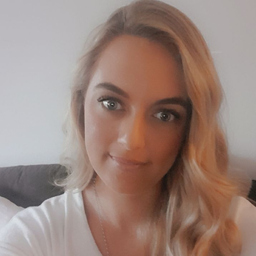 Stephanie Straub