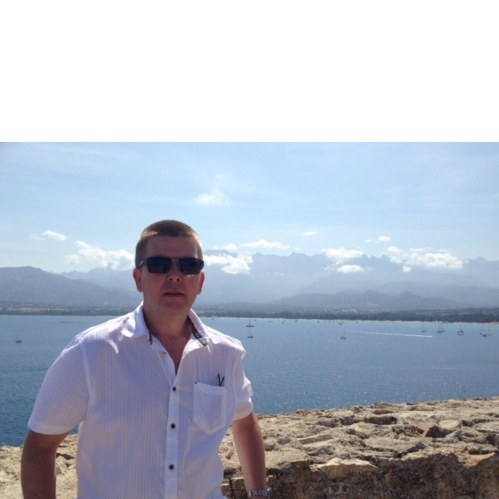 Simon Langley Managing Director SOL XING