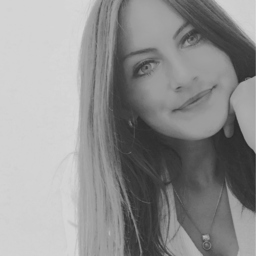 Xenia Welker