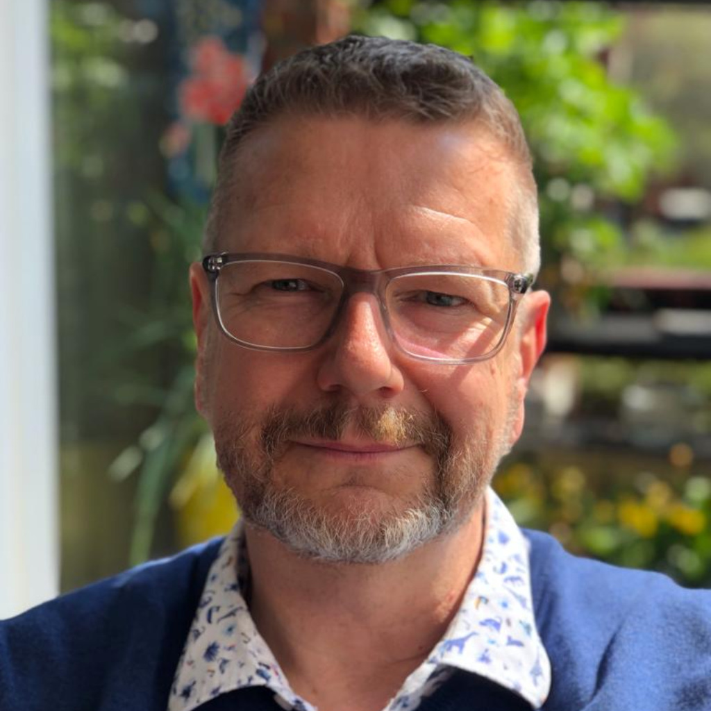 Frank Schümmelfeder Senior Medical Marketing Manager HARTMANN GROUP