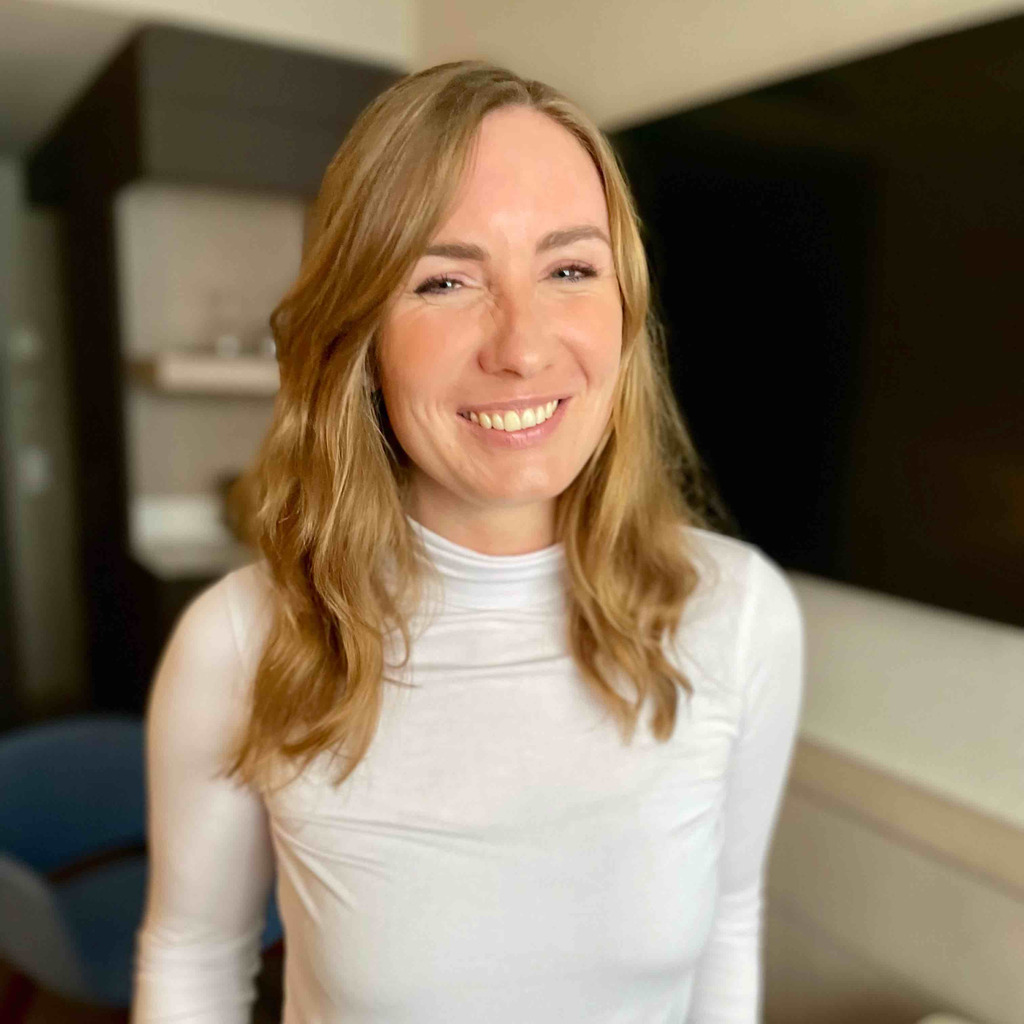 Laura Berg Customer Success Manager Udemy XING