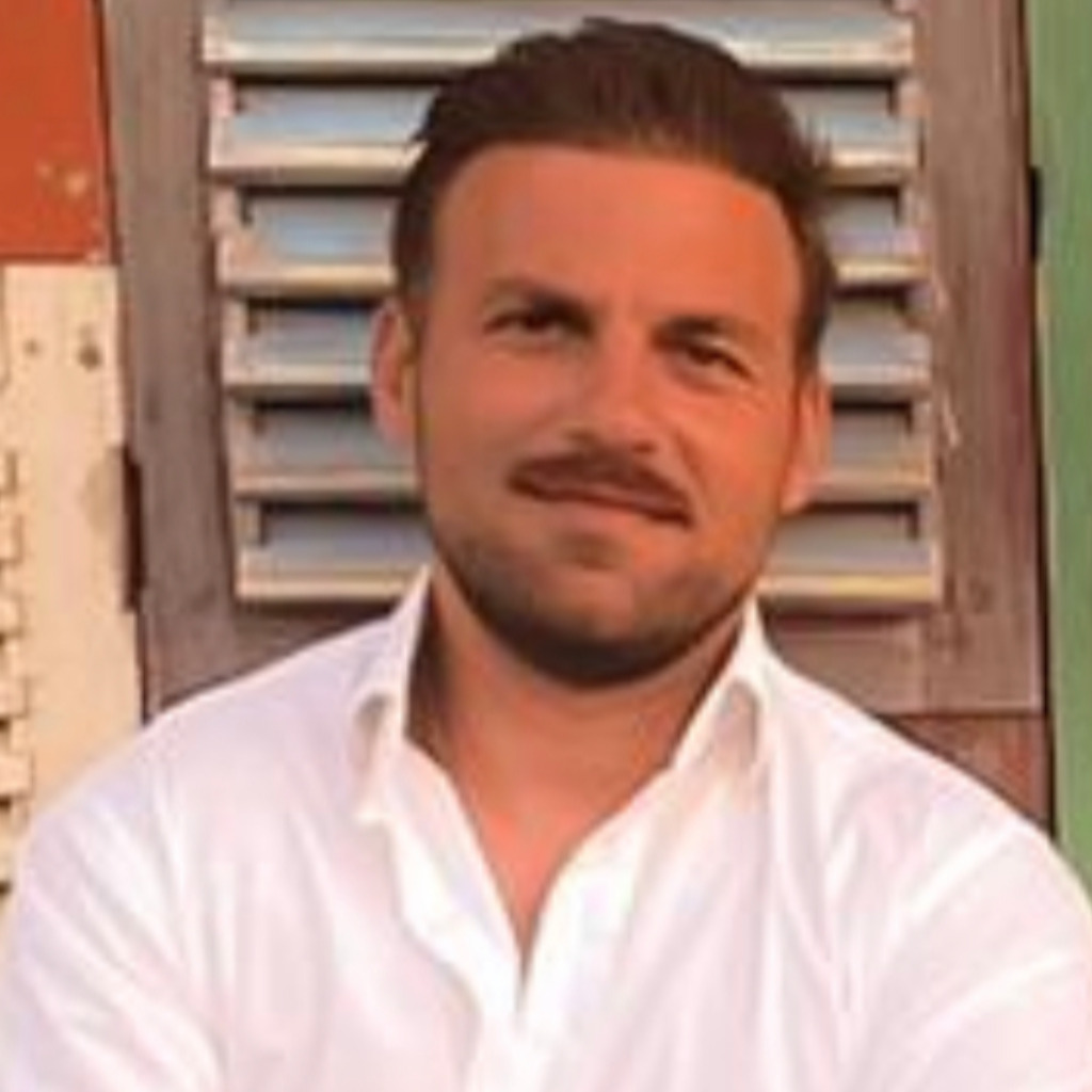 Alexander Sinning Head of Direct Sales DE Azerion AG XING