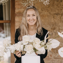Mag. Kathrin Dobmann