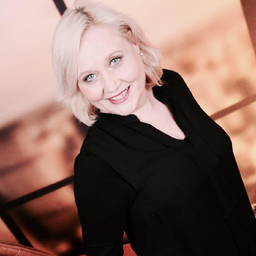 Elena Primakova