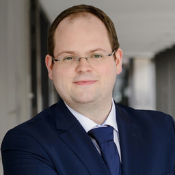Dr. Dominik Holling