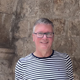 Dr. Rolf Beyer