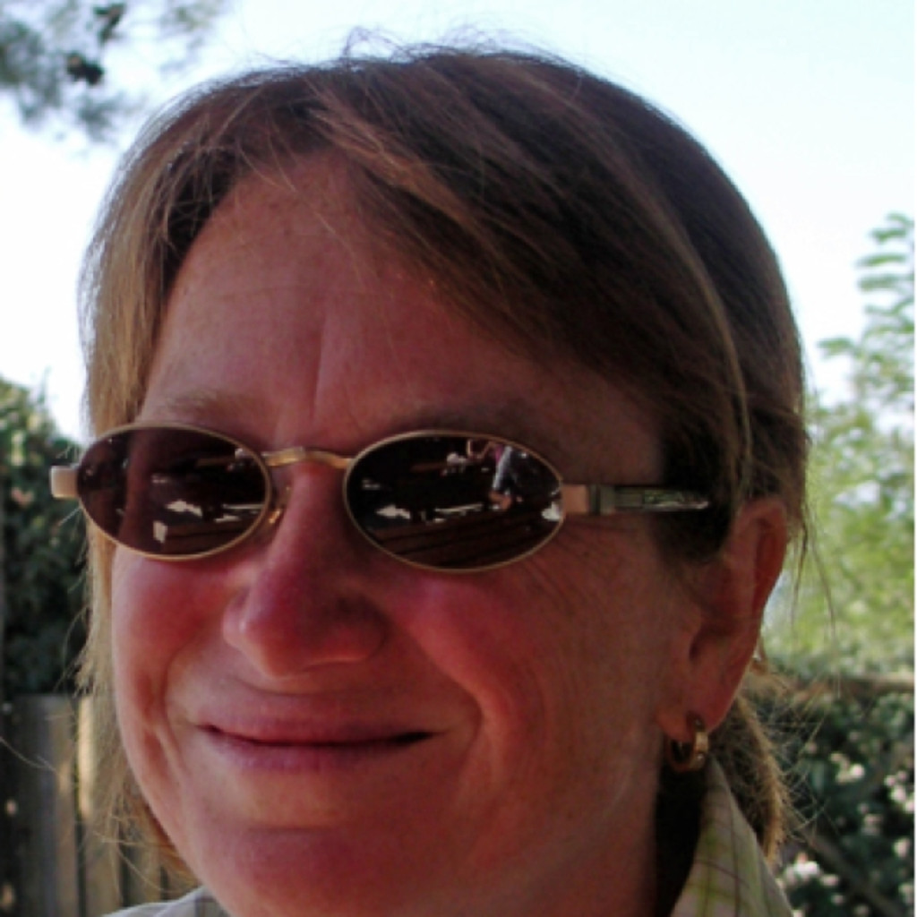 Anja Kaiser ICIS Experte Versicherung XING