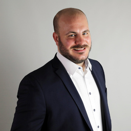 Dr. Julian Sinz