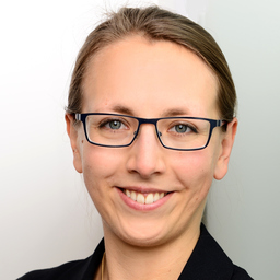 Dr. Daniela Mau