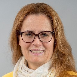 Ursi Strang