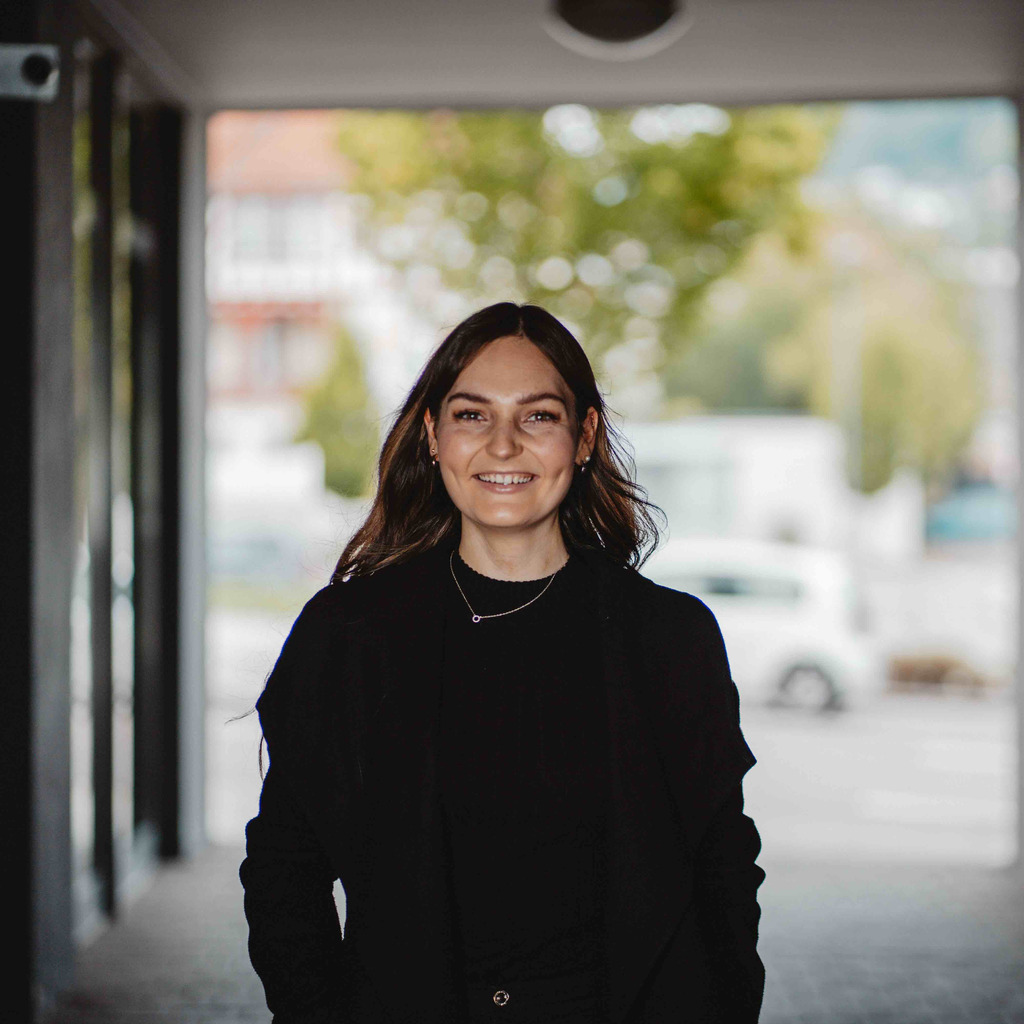 Janine Schilling Geschäftsführerin EMS Lounge XING
