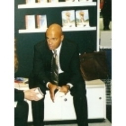 Dr. Thomas Niebauer