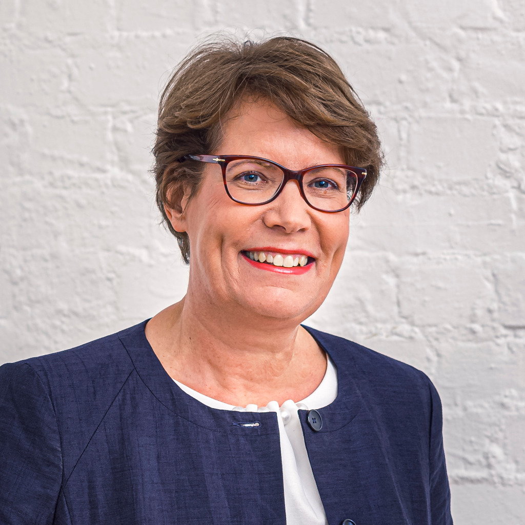 Christine Brinker's Instagram, Twitter & Facebook on IDCrawl