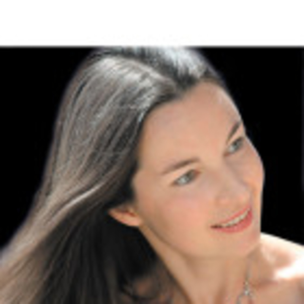 Elena Nesterenko Konzertpianistin Hochschule für Musik und Theater