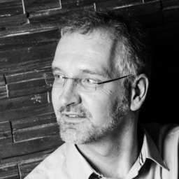 Dr. Ralf Gesthuisen