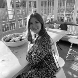 Carina Schmieg