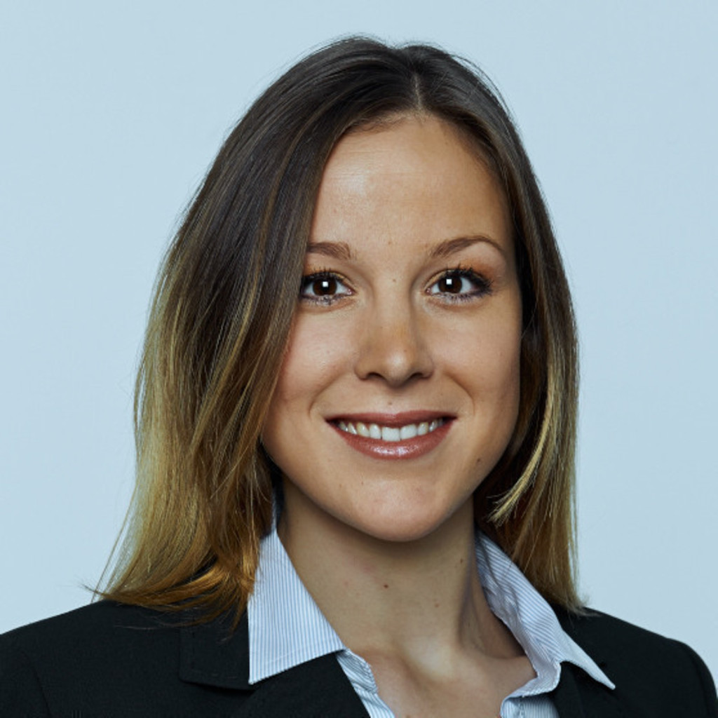 Daria Holm Senior Team Lead Contracting LifeSciences Hays Schweiz