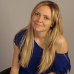 Sinem Akar