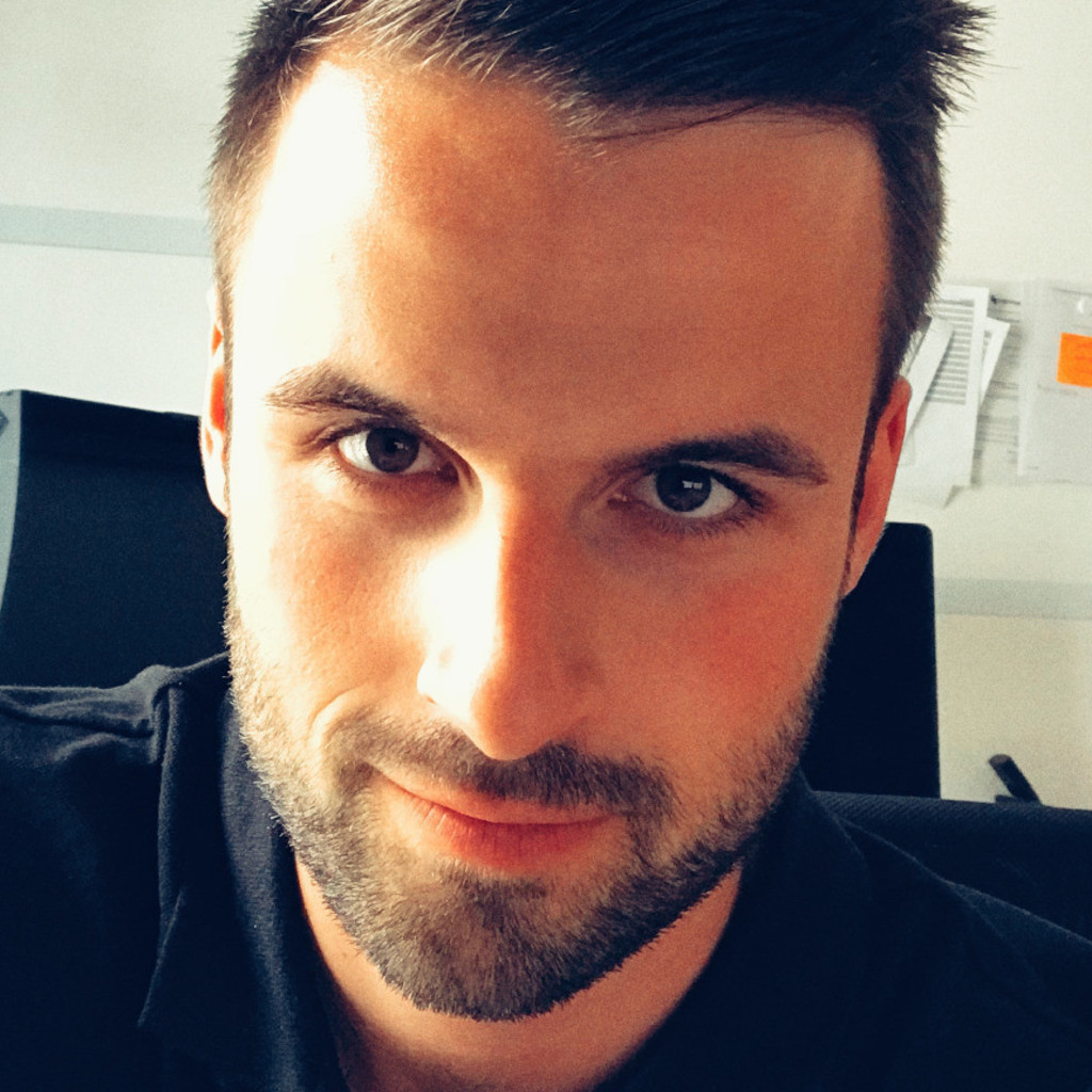 Alexander Petrovic Chef vom Dienst COMPUTER BILD XING