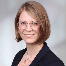 Dr. Julia Helmling