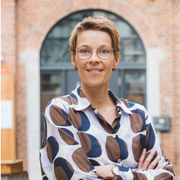 Carmen Holst
