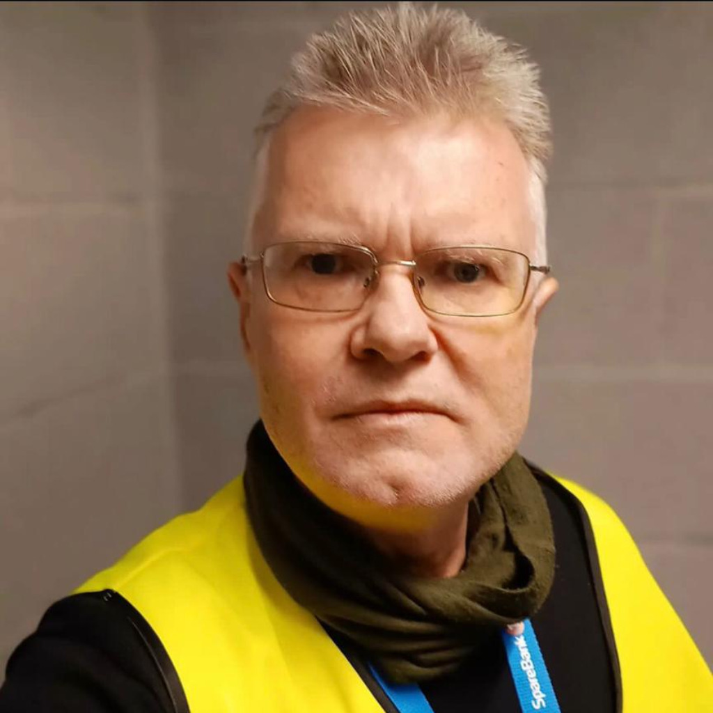 leo Executive Manager INTERIOR FOX COMPANY XING