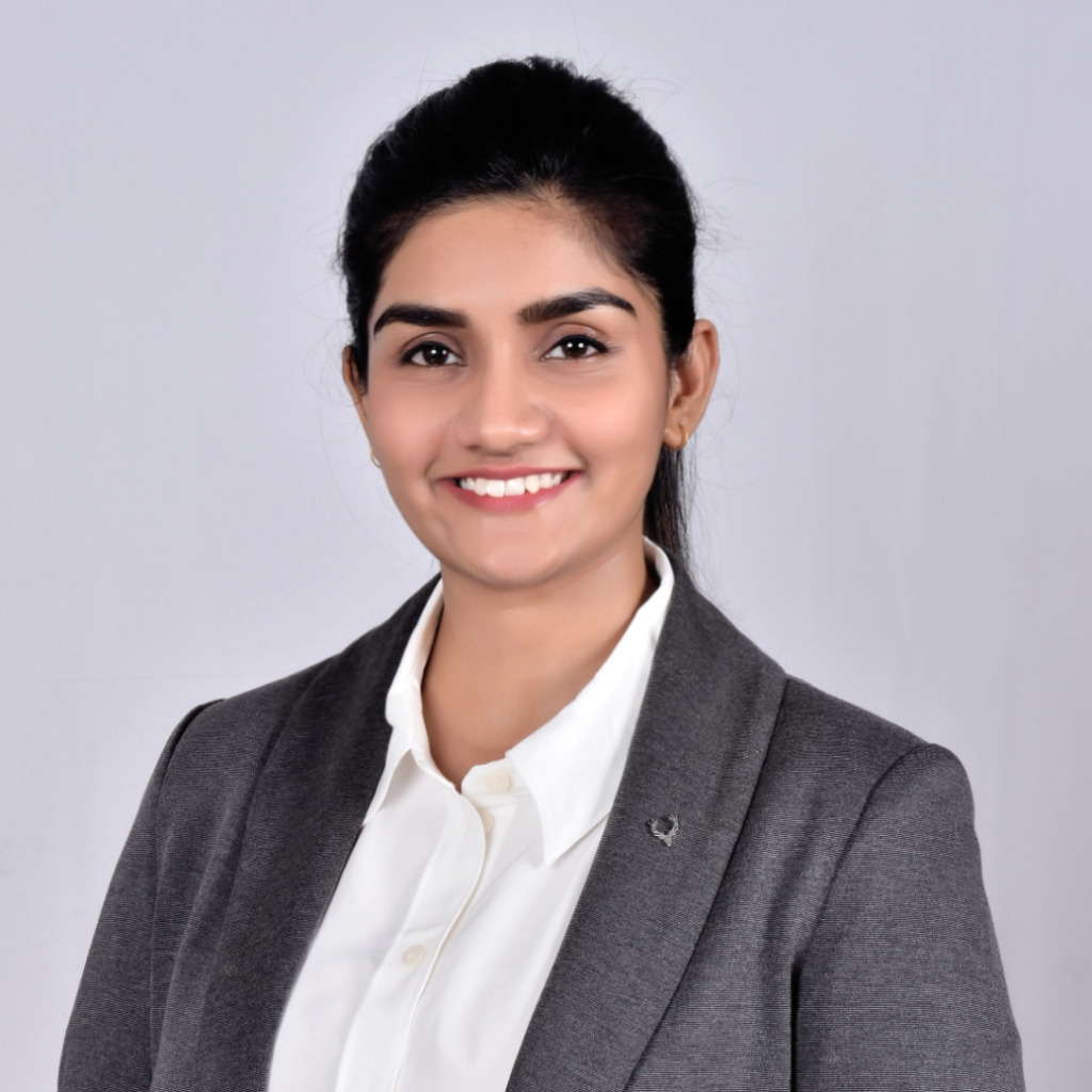 aarti-rasage-ausbildung-und-berufserfahrung-xing