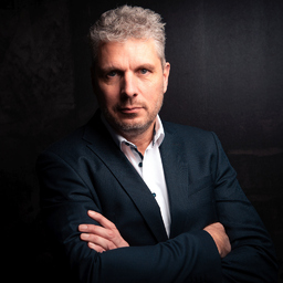 Oliver Strauß