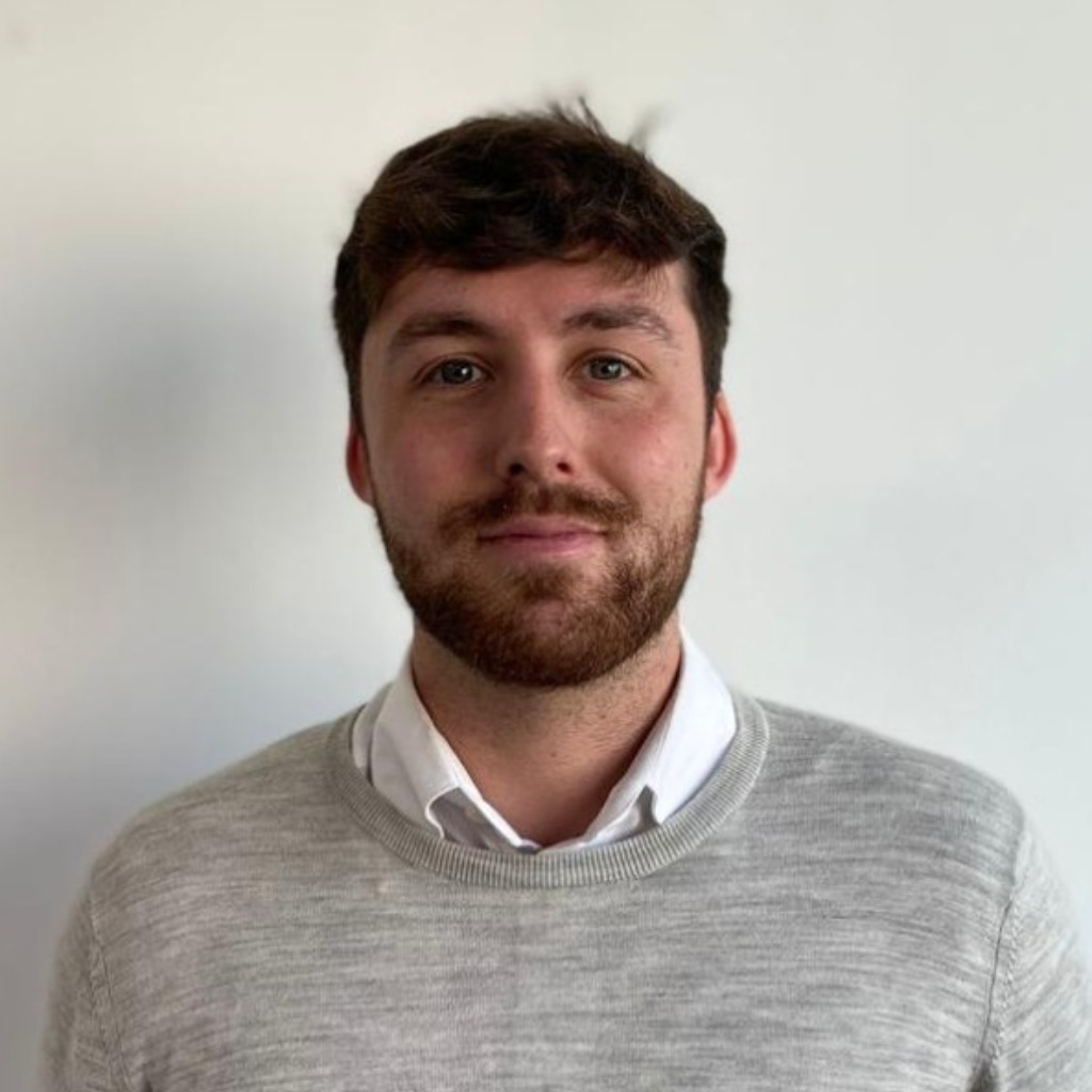 Tom Bryant Consultant Venture Search XING