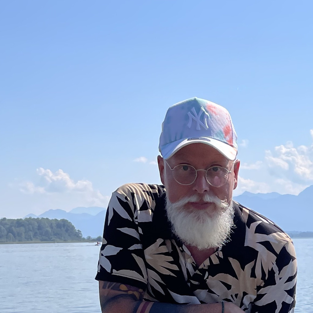 Jens Mertens Senior Financial Controller Fujitsu Technologie