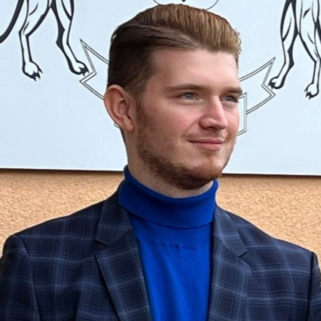 Adrian Arlind Hajraj Werkstudent Infrastruktur DATEV eG XING