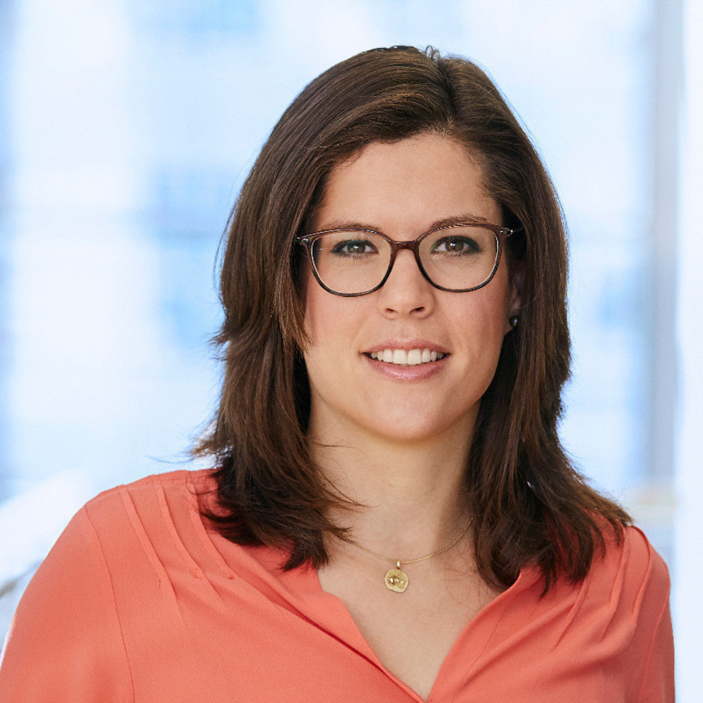 Kommer aus München in der Personensuche von Das Telefonbuch