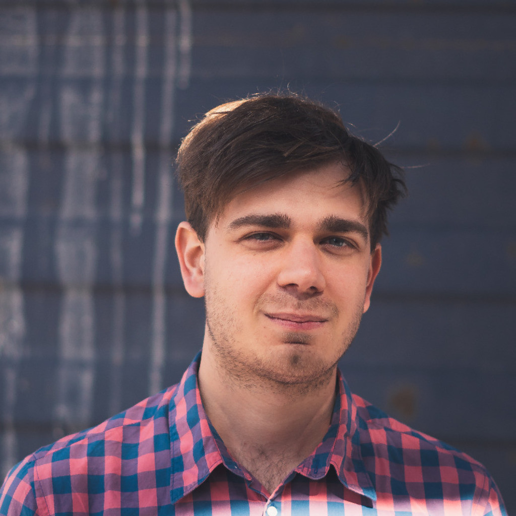 Dominik Bernhart Betriebswirtschaftslehre/ Business Administration