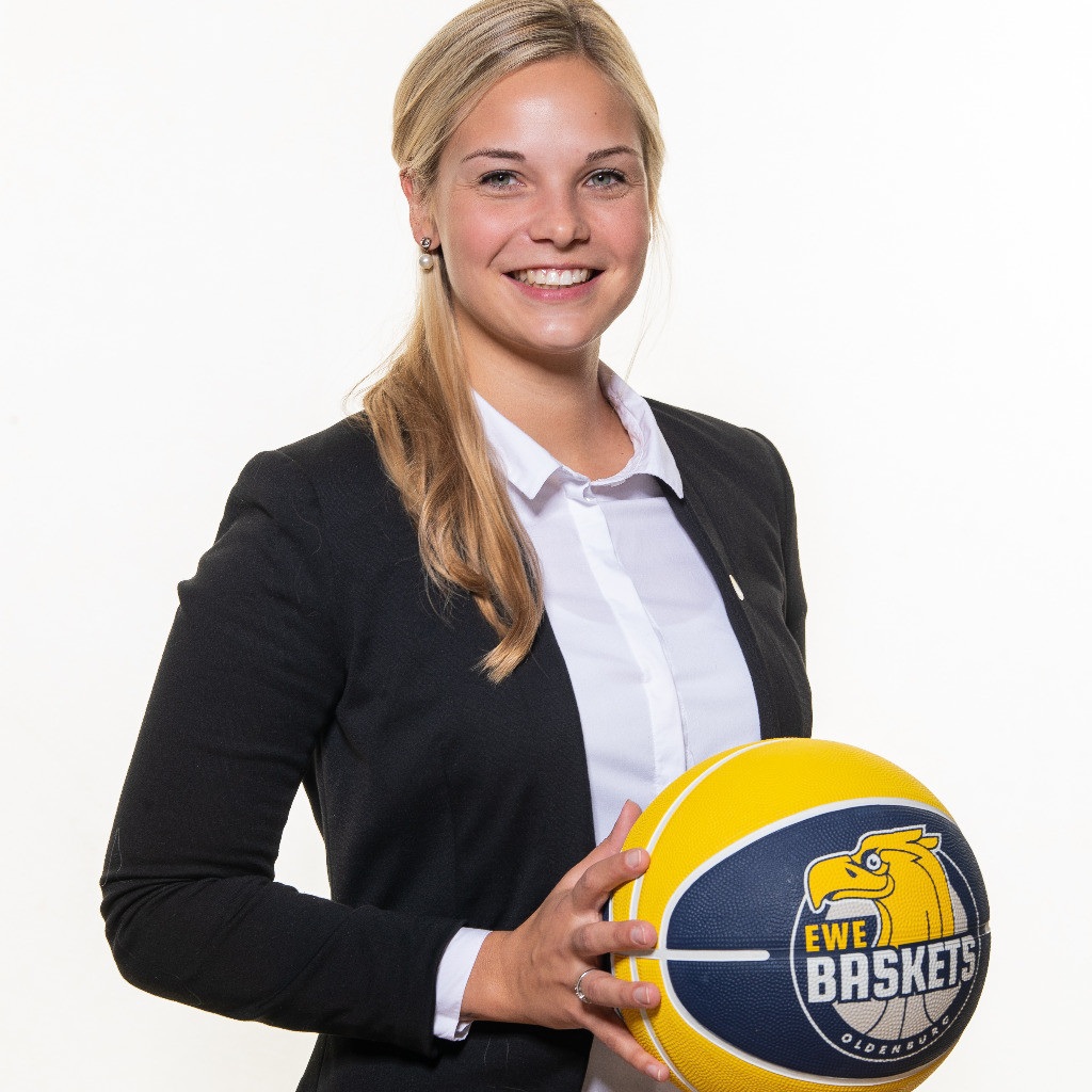 Vanessa Vink Marketing Manager Baskets Oldenburg GmbH & Co. KG XING